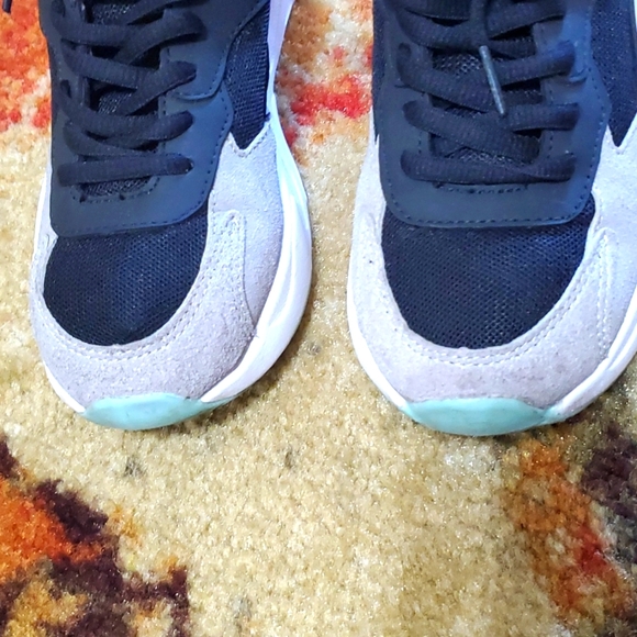 Girls Primark Sneakers - Picture 7 of 7